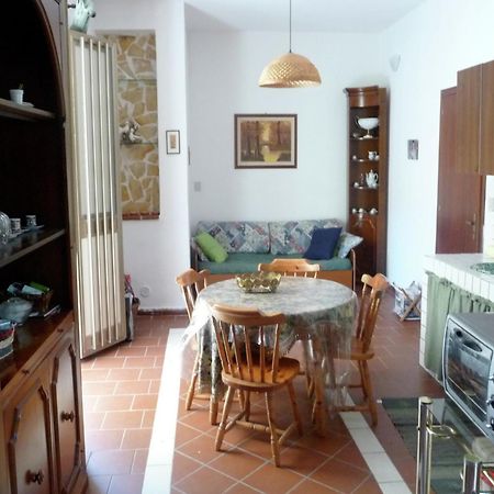 Casa Unifamiliar Con Jard N Privado Villa Аньоне Бани Екстериор снимка