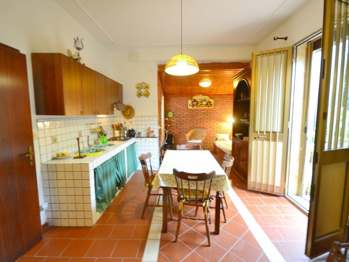 Casa Unifamiliar Con Jard N Privado Villa Аньоне Бани Екстериор снимка