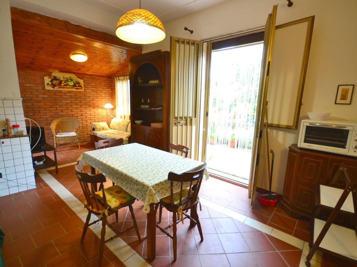 Casa Unifamiliar Con Jard N Privado Villa Аньоне Бани Екстериор снимка