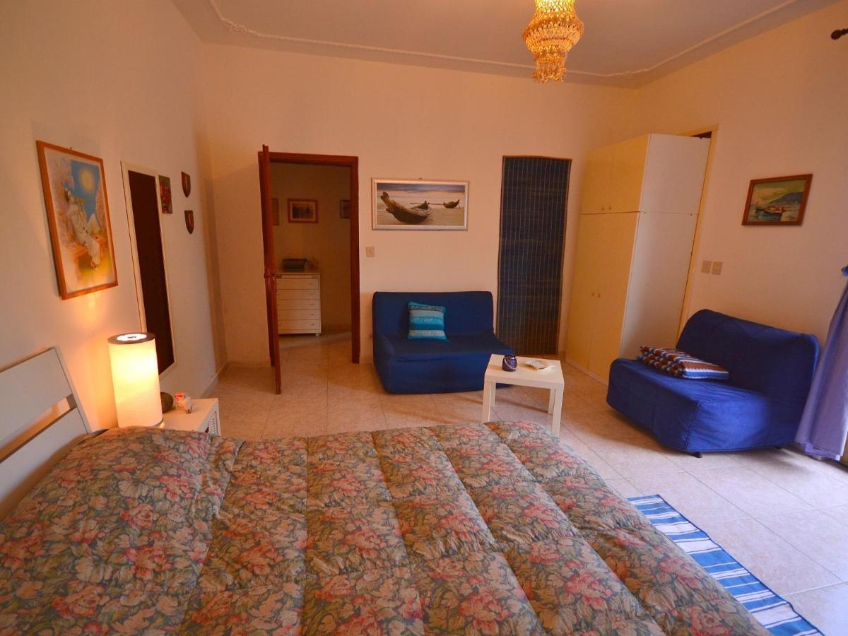 Casa Unifamiliar Con Jard N Privado Villa Аньоне Бани Екстериор снимка