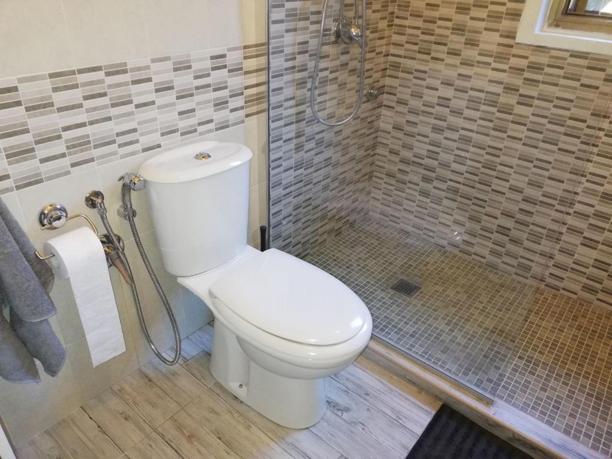 Casa Unifamiliar Con Jard N Privado Villa Аньоне Бани Екстериор снимка