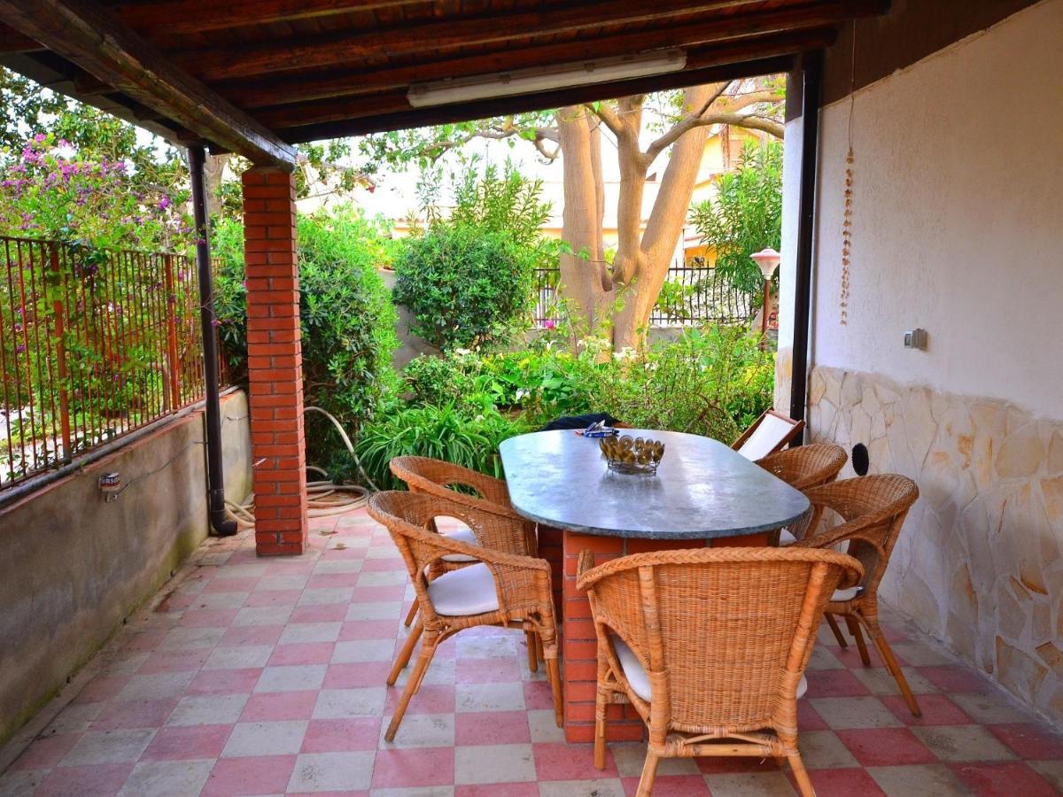 Casa Unifamiliar Con Jard N Privado Villa Аньоне Бани Екстериор снимка