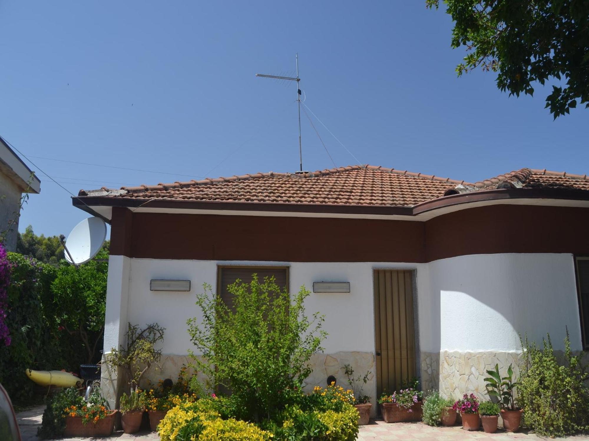 Casa Unifamiliar Con Jard N Privado Villa Аньоне Бани Екстериор снимка